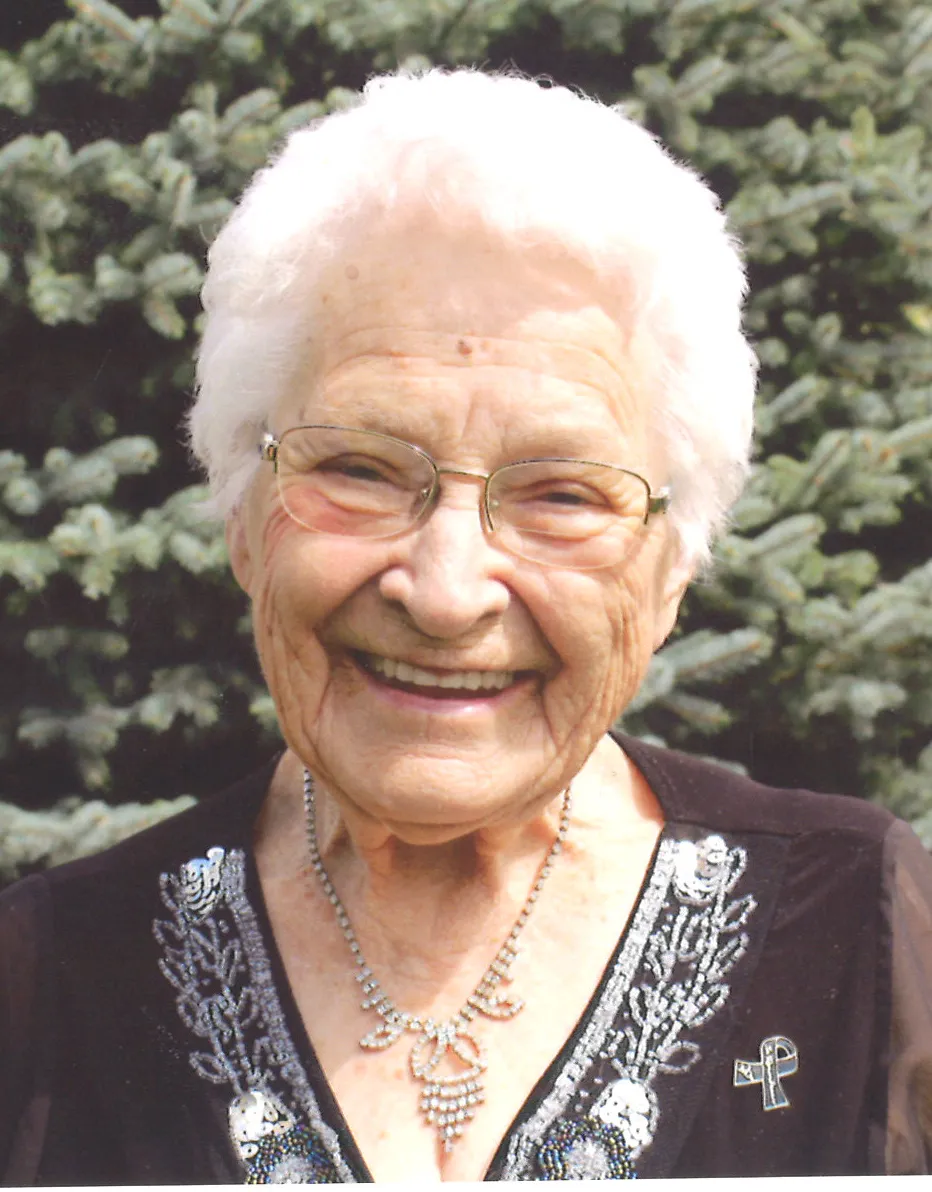 Lillian "Avis" Hunt