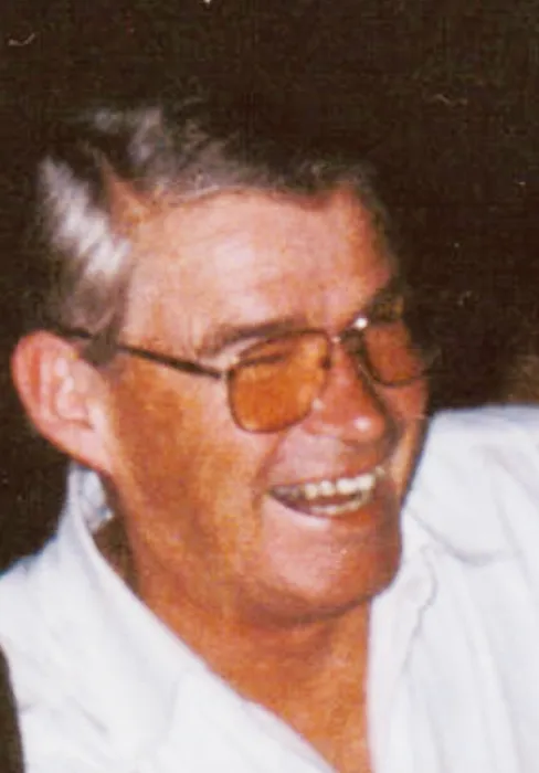 Robert "Bob" Crighton