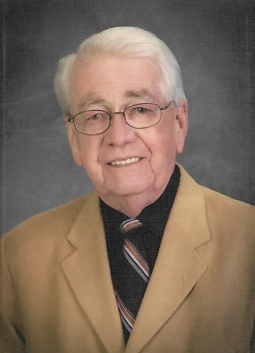 Robert "Bob" Leonard