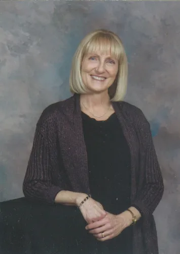 Mary Lee Voort – Organist